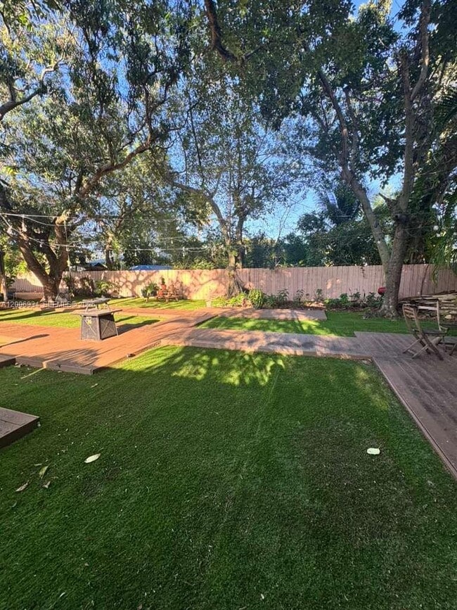 Building Photo - 18 NW 57th St