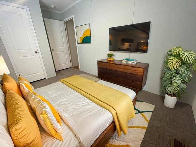 Building Photo - 15811 Croatia Dr