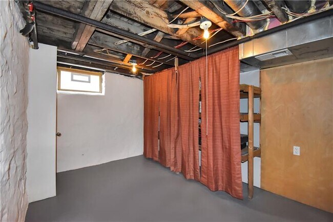 Building Photo - 4214 Post St