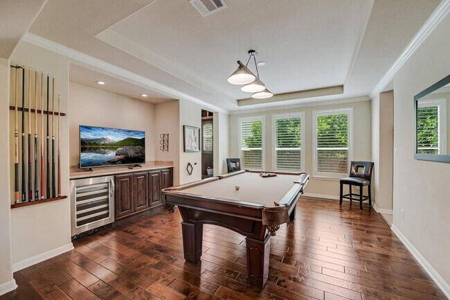 Building Photo - 18120 Lipan Apache Cove