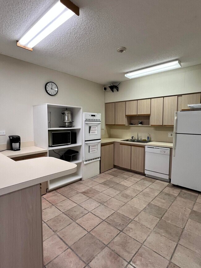 Building Photo - 3540 S Ocean Blvd