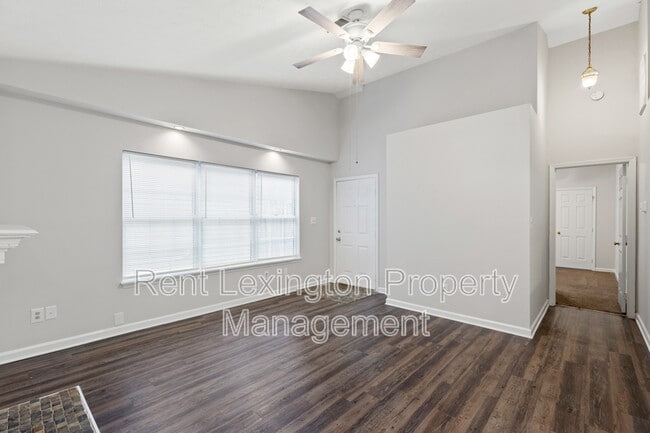 Building Photo - 2720 Chelsea Woods Ct
