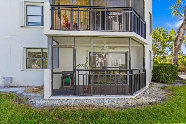 Building Photo - 16051 Blatt Blvd