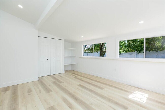 Building Photo - 9445 Cardy St