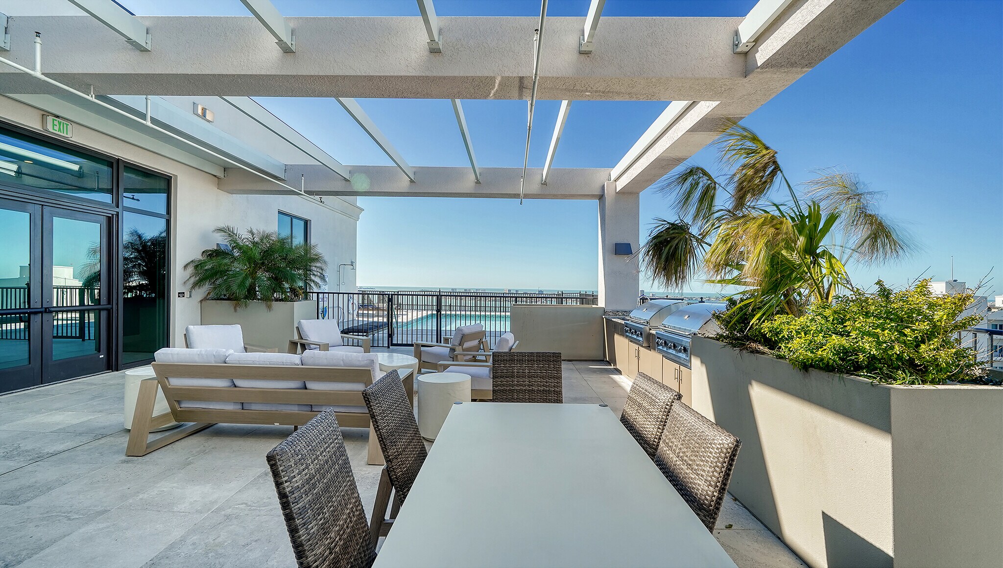 Rooftop kitchen/social area - 33 S Palm Ave