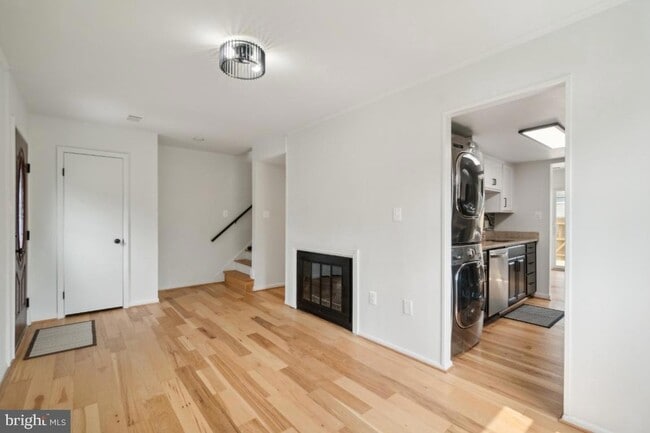 Building Photo - 2400 Kilpatrick Pl