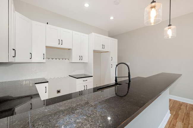 Building Photo - 1026 Orchard St