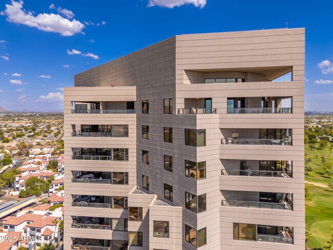 Building Photo - 1040 E Osborn Rd