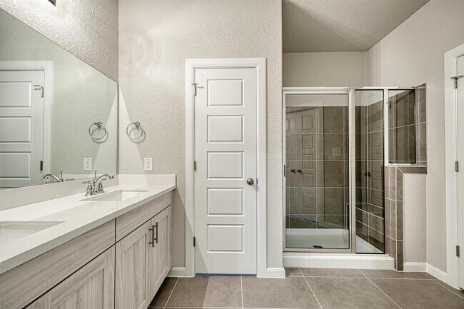 Building Photo - 7631 Europa Ave