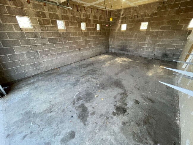 Building Photo - Charming 2 Bed 1 Bath in Park Hill!