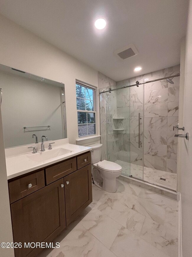 Building Photo - 2 Sheffield Pl