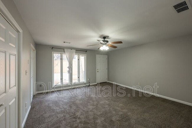 Building Photo - 876 Argonne Ave NE