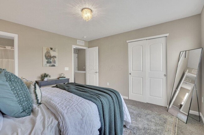 Building Photo - 483 Autumn Ridge Cir