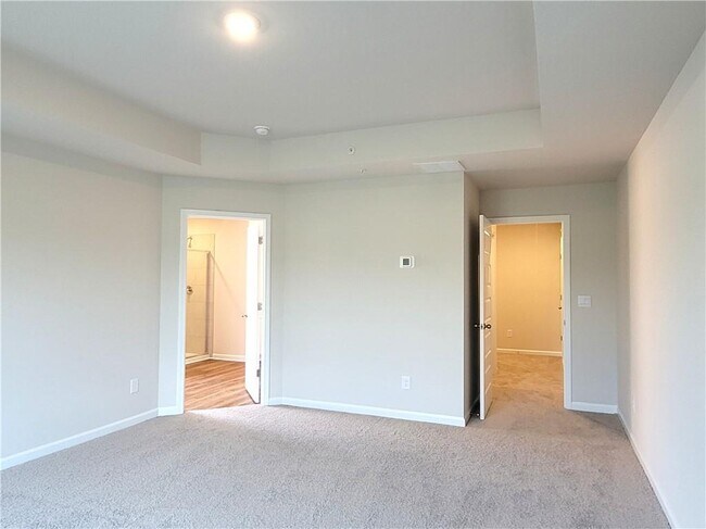 Building Photo - 310 Sound Cir
