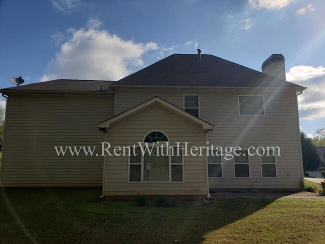 Building Photo - GORGEOUS HOME / UPGRADES GALORE/ GREAT LOCATION!!! CHAPEL HILL SCHOOLS