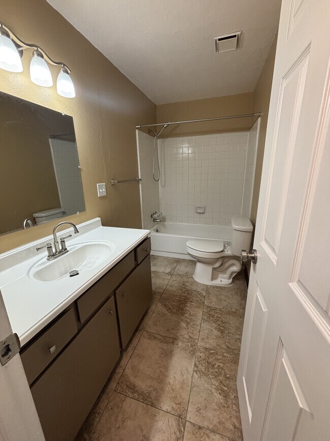 Building Photo - 4042 Powder View Cir