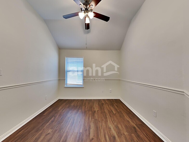 Building Photo - 87 Elmwood Trail