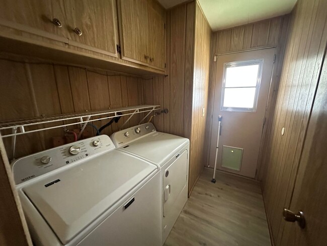 Building Photo - Gorgeous Manufactured Home