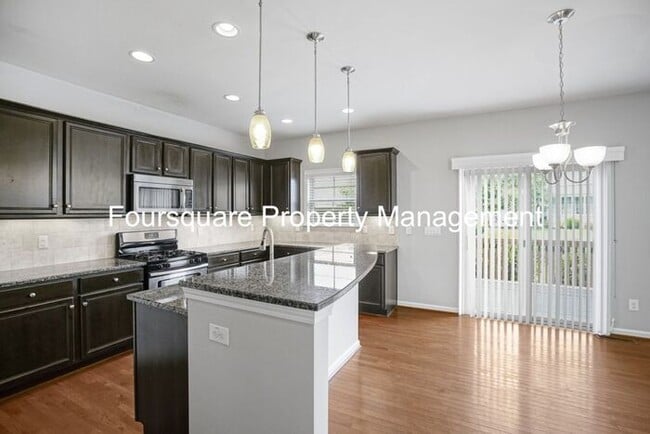 Building Photo - Inviting 3-Bed Single-Family Home with Bonus Room, Fenced Backyard & 2-Car Garage – Holly Springs
