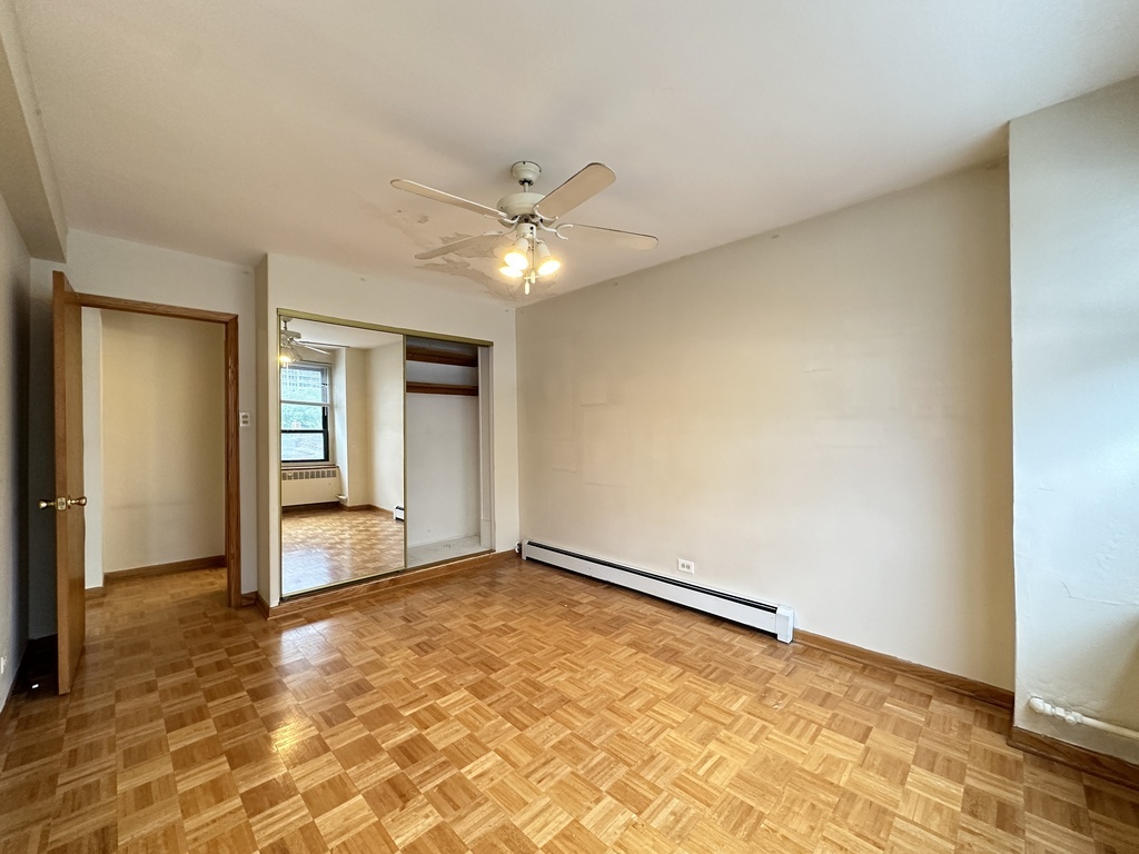 Building Photo - 4180 N Marine Dr