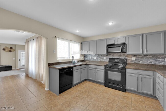 Building Photo - 7326 Padleymor St