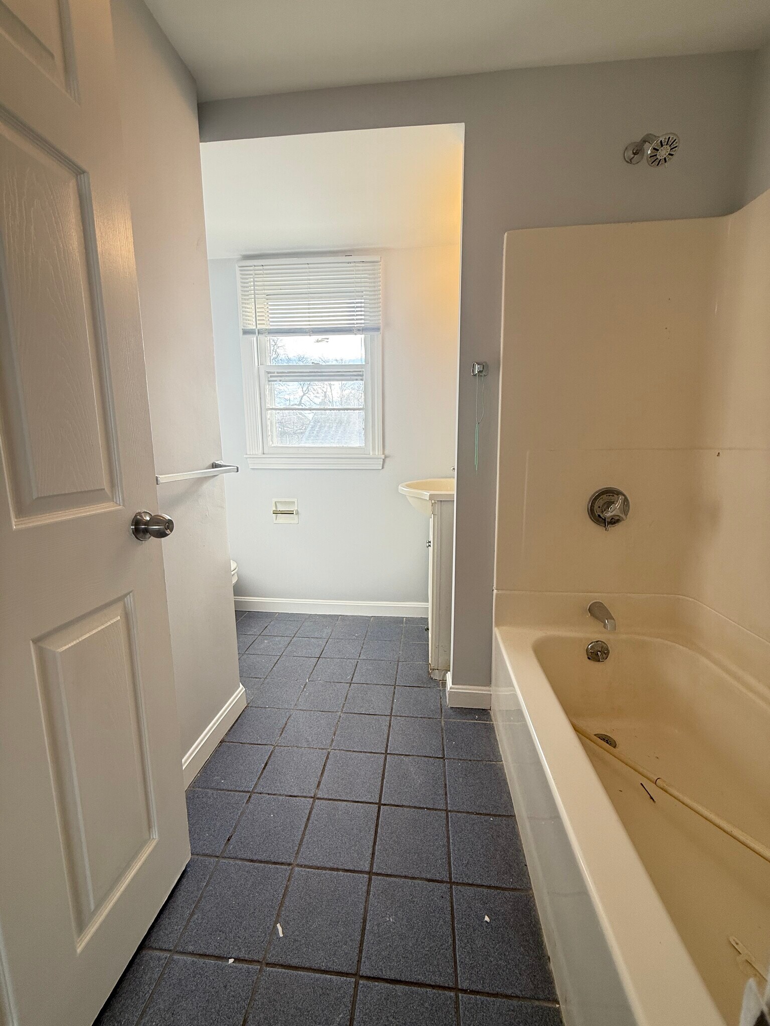 Building Photo - 43 May St