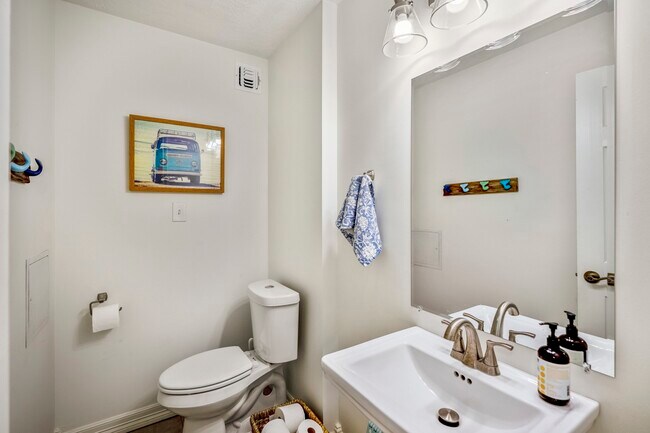Building Photo - 15347 Conroe Dr