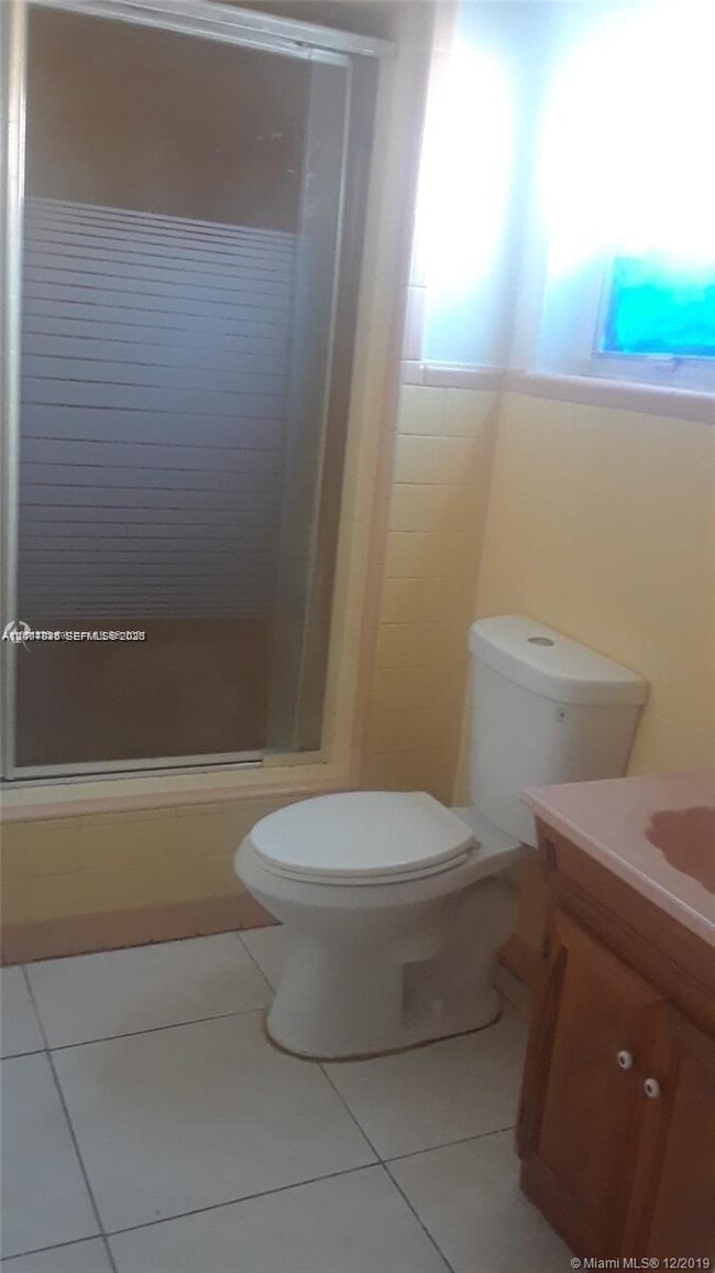 Building Photo - 1934 Rodman St