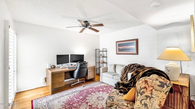 Building Photo - 8188 E Del Cuarzo Dr