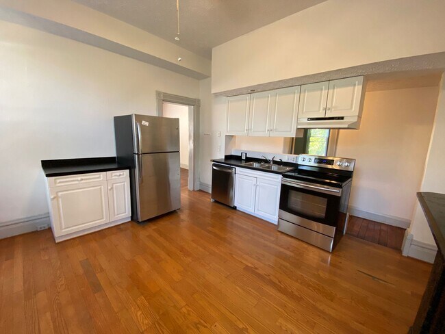 Building Photo - Dennison Ave 877 NCR