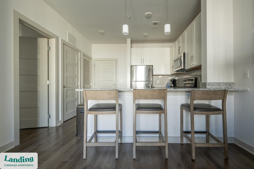 Building Photo - 340 W 25th St