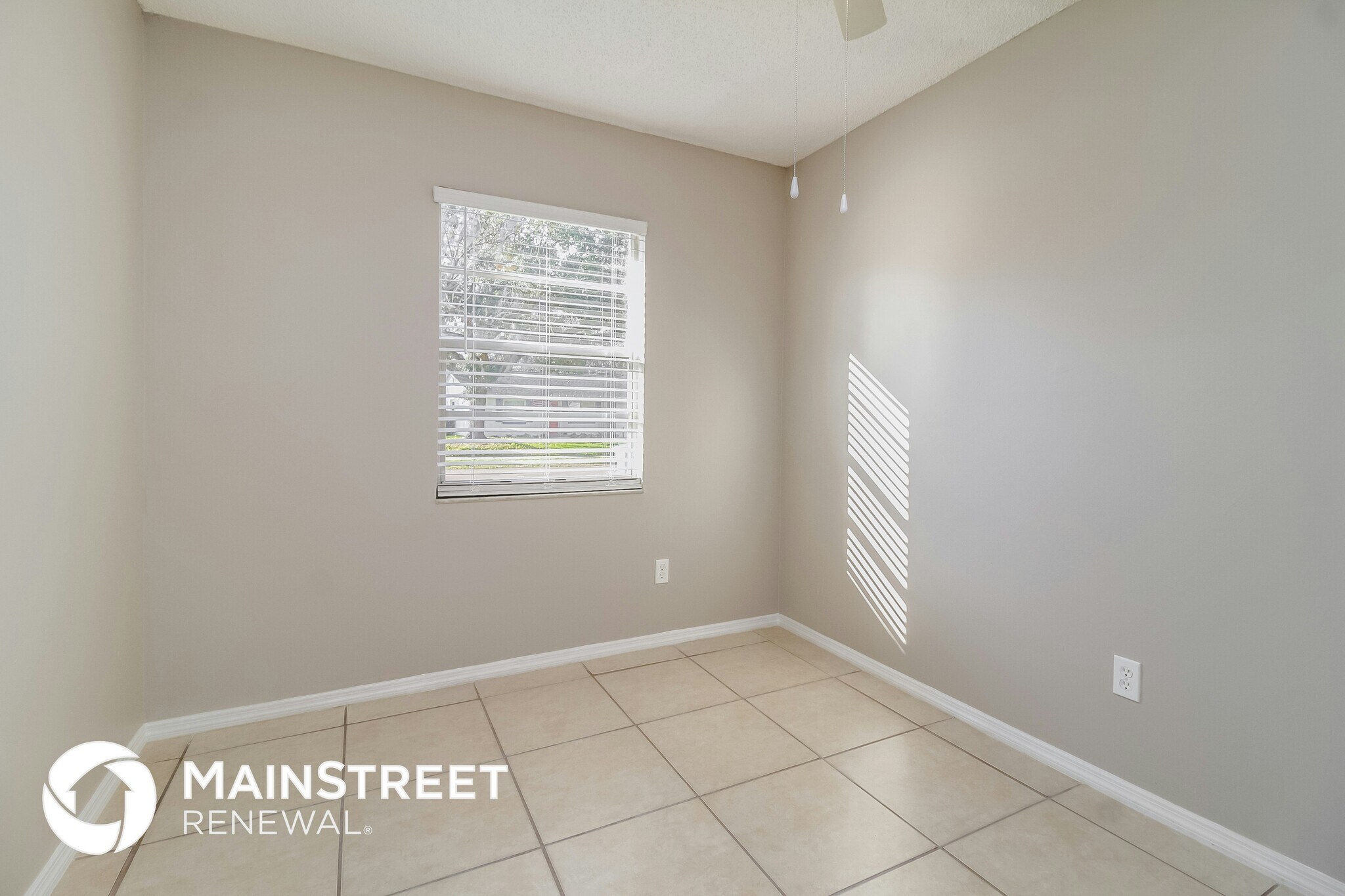 Building Photo - 865 Rich Dr