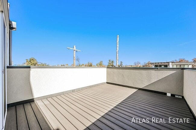 Building Photo - 2640 S Delaware-1