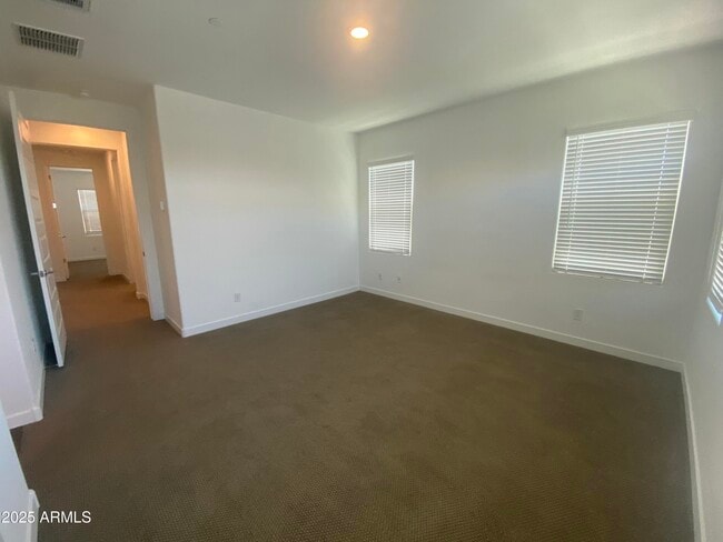 Building Photo - 4077 S Sabrina Dr
