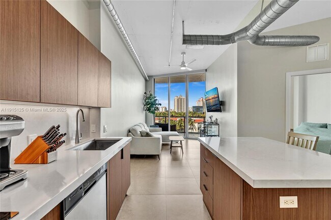 Building Photo - 3029 NE 188th St