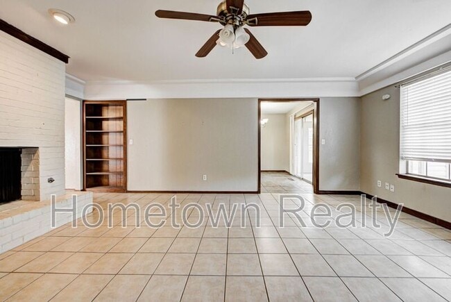 Building Photo - 7301 Edenborough Dr