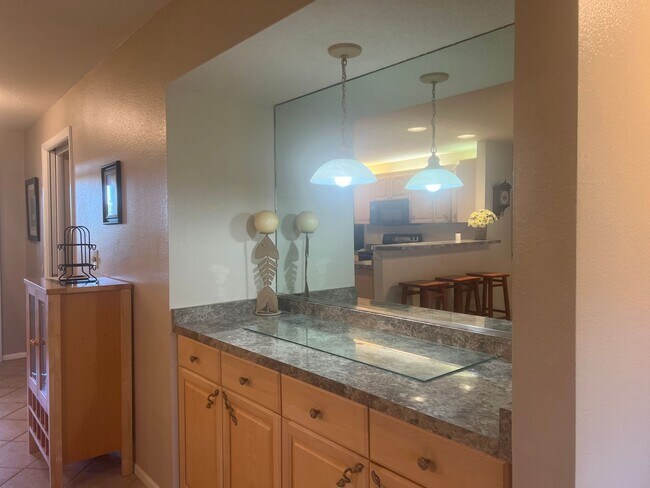 Building Photo - 2BR/2BA Condo in Mission Lakes