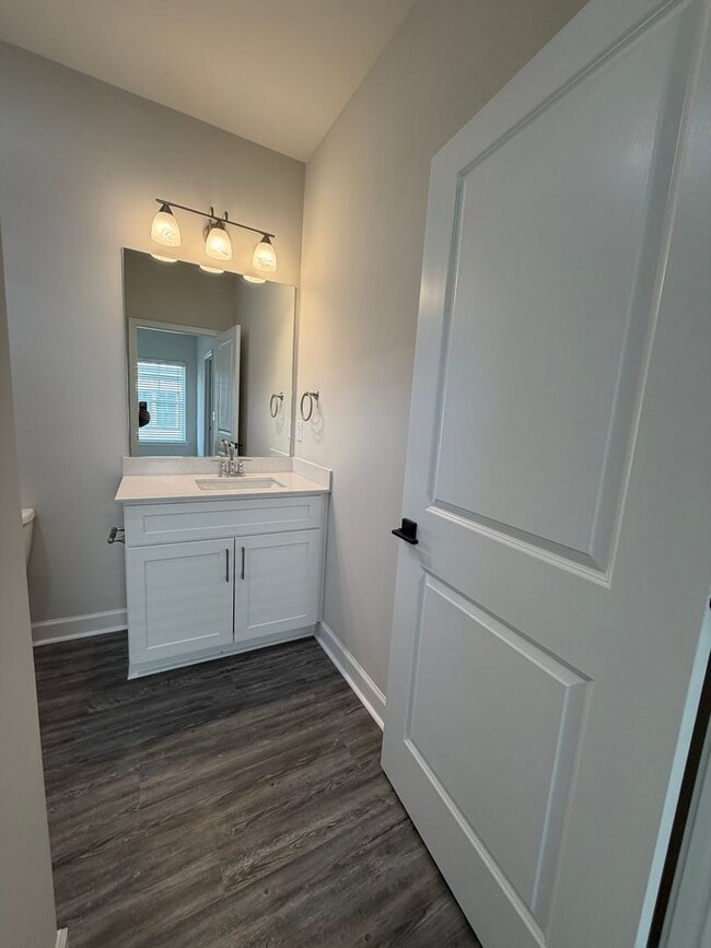 Building Photo - Stunning 3 Bed | 3.5 Bath Townhome in Atlanta’s Sought-After Upper Westside (30318)