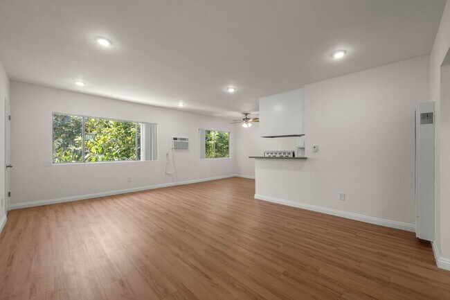 Interior Photo - Yar5130