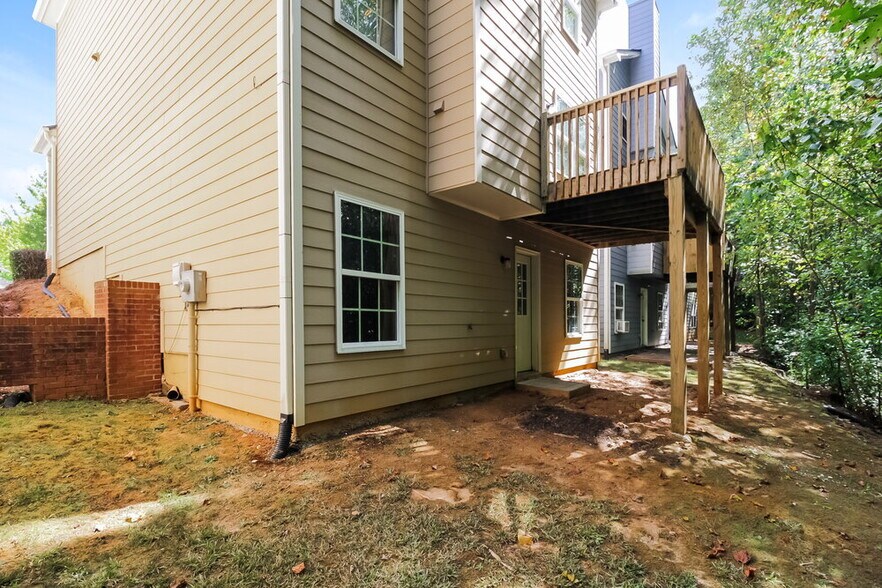 Building Photo - 210 Ranier Ct.