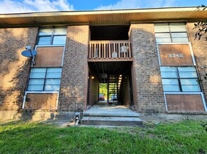 Building Photo - 5340 La Roche Ave