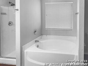 Building Photo - 12615 Point Summit