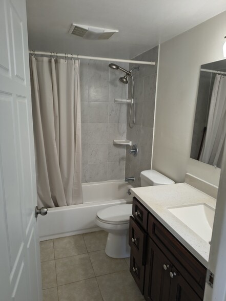 Building Photo - 2277 Aumakua St