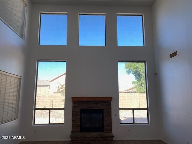 Building Photo - 40882 W Robbins Dr