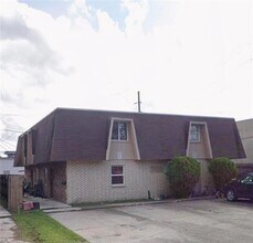 Building Photo - 653 Farmington Pl
