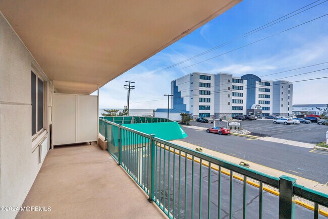Building Photo - 480 Ocean Ave