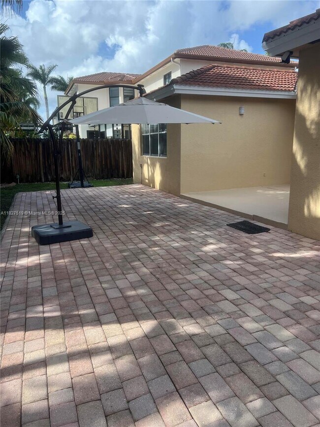 Building Photo - 5060 SW 159th Ave