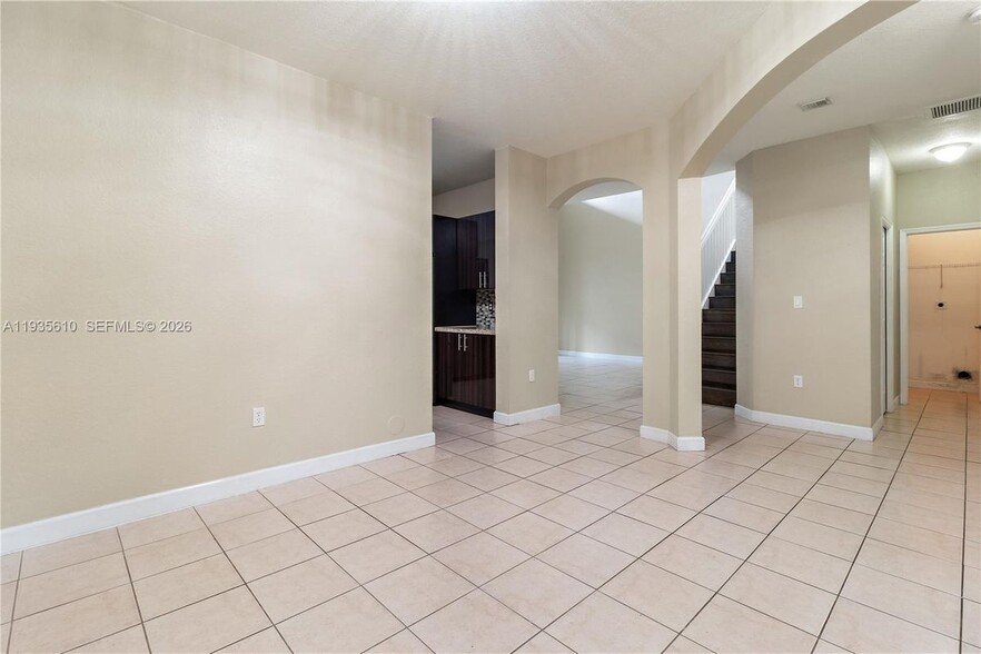 Building Photo - 8562 NW 108th Ave