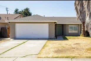 Building Photo - 210 Cordova Ln