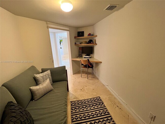 Building Photo - 21055 Yacht Club Dr